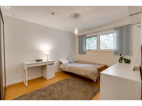 10935 SW Pathfinder Way Portland OR 97223