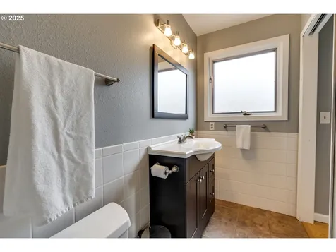 10935 SW Pathfinder Way Portland OR 97223
