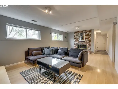 10935 SW Pathfinder Way Portland OR 97223