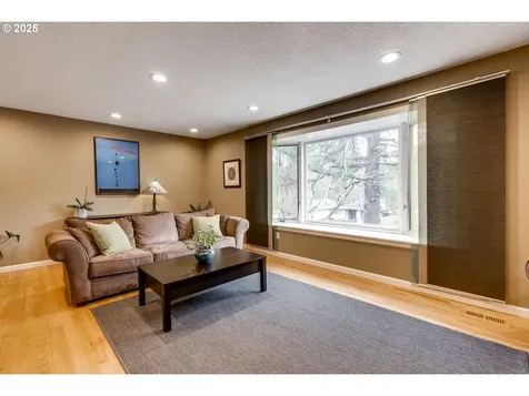 10935 SW Pathfinder Way Portland OR 97223