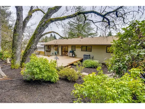 10935 SW Pathfinder Way Portland OR 97223