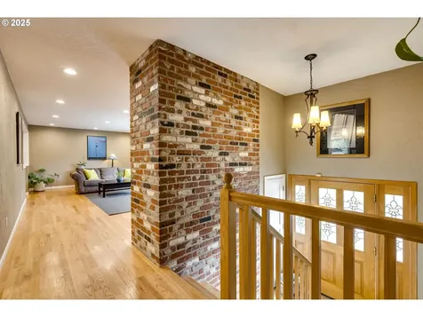 10935 SW Pathfinder Way Portland OR 97223