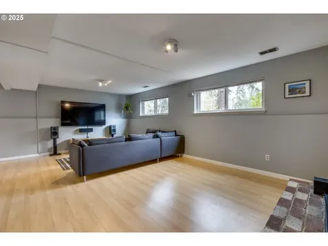 10935 SW Pathfinder Way Portland OR 97223