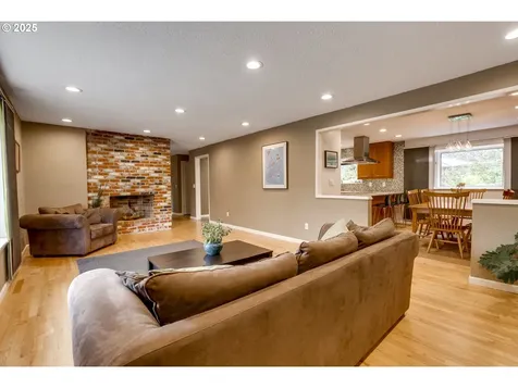 10935 SW Pathfinder Way Portland OR 97223