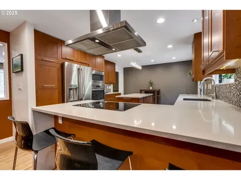 10935 SW Pathfinder Way Portland OR 97223