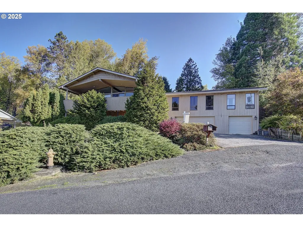 3136 Wildwood Drive Longview WA 98632