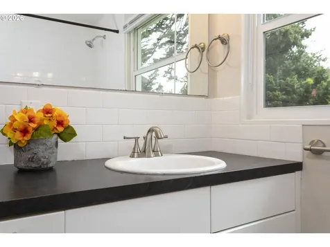 336 NE 128th Avenue Portland OR 97230