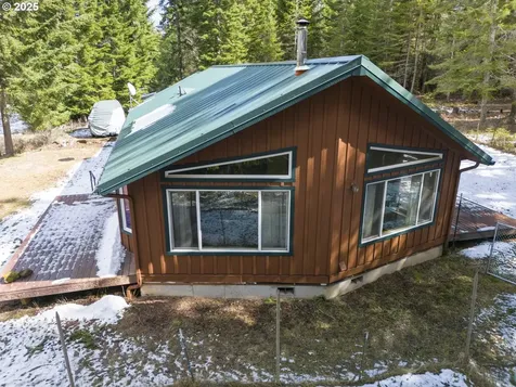 136 Sleepy Hollow Road White Salmon WA 98672