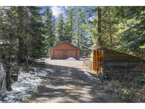 136 Sleepy Hollow Road White Salmon WA 98672