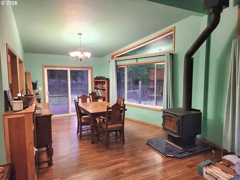 136 Sleepy Hollow Road White Salmon WA 98672