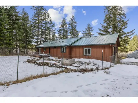 136 Sleepy Hollow Road White Salmon WA 98672