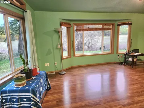 136 Sleepy Hollow Road White Salmon WA 98672