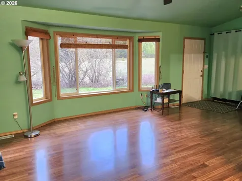 136 Sleepy Hollow Road White Salmon WA 98672