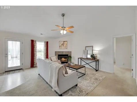 1237 Mount View Lane Molalla OR 97038
