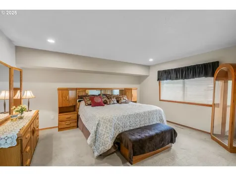 180 NE 29th Drive Gresham OR 97030