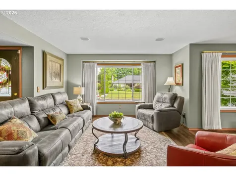 180 NE 29th Drive Gresham OR 97030