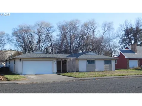1536 SW 44th Street Pendleton OR 97801