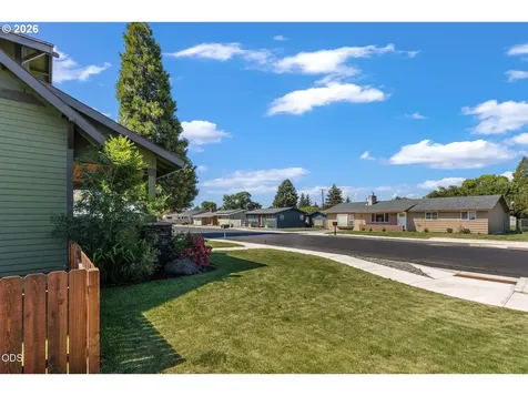 1130 SW Indian Avenue Redmond OR 97756