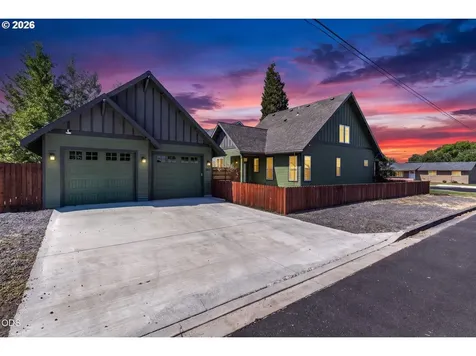 1130 SW Indian Avenue Redmond OR 97756
