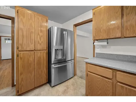10683 SW River Drive Portland OR 97224