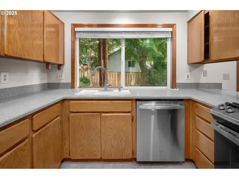 10683 SW River Drive Portland OR 97224