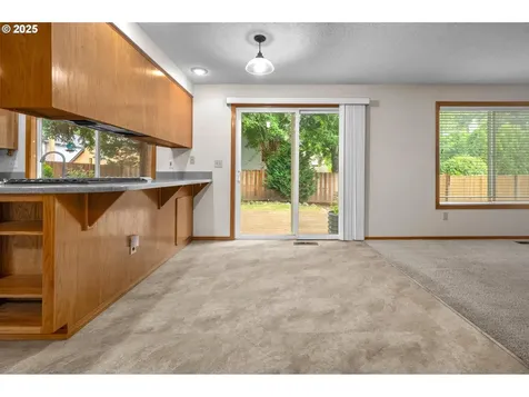 10683 SW River Drive Portland OR 97224