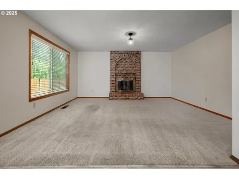 10683 SW River Drive Portland OR 97224