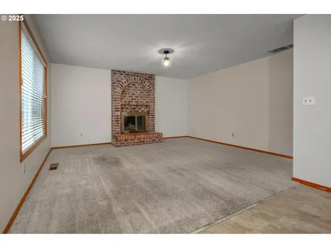 10683 SW River Drive Portland OR 97224