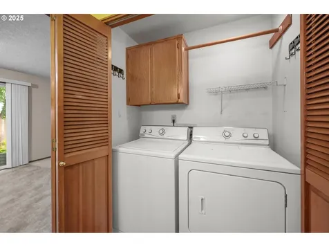 10683 SW River Drive Portland OR 97224