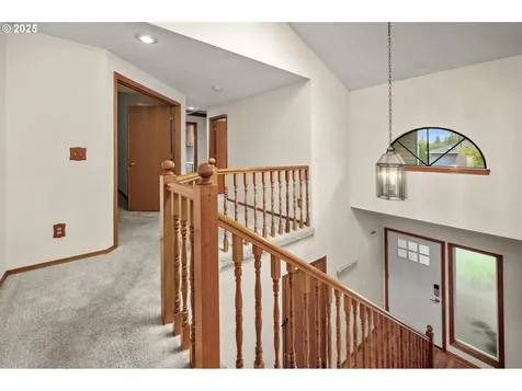 10683 SW River Drive Portland OR 97224
