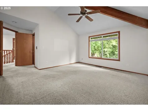 10683 SW River Drive Portland OR 97224