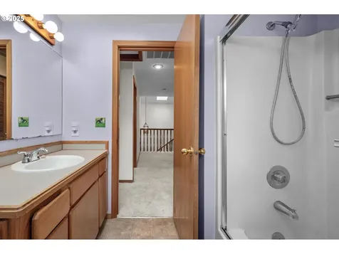 10683 SW River Drive Portland OR 97224