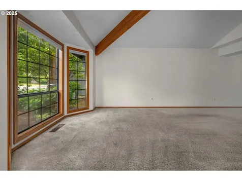 10683 SW River Drive Portland OR 97224