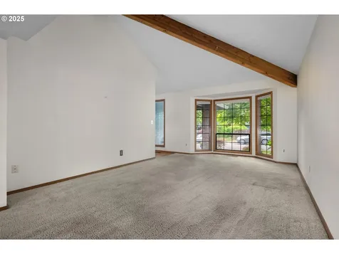 10683 SW River Drive Portland OR 97224