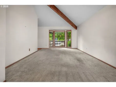 10683 SW River Drive Portland OR 97224