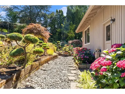 6996 SW 184th Avenue Beaverton OR 97007