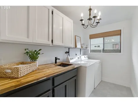 21864 SW Martinazzi Avenue Tualatin OR 97062