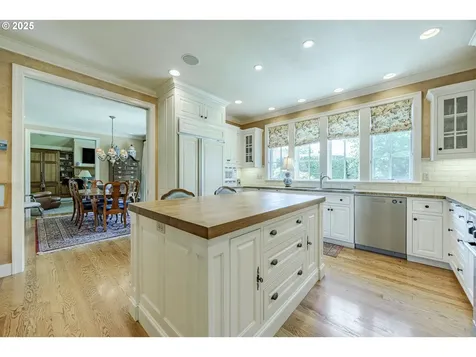 2943 Riverwalk Loop Eugene OR 97401