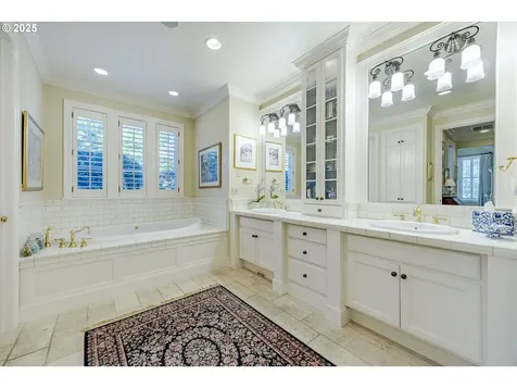 2943 Riverwalk Loop Eugene OR 97401