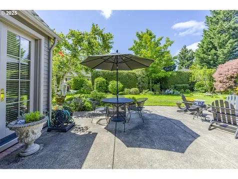 2943 Riverwalk Loop Eugene OR 97401