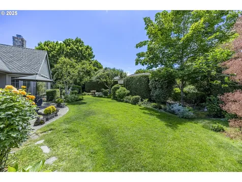 2943 Riverwalk Loop Eugene OR 97401