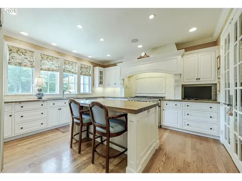 2943 Riverwalk Loop Eugene OR 97401