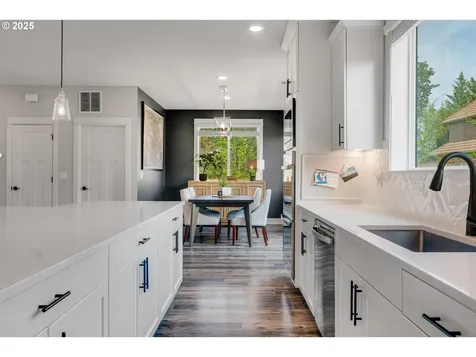 11389 NW Knightsview Lane Portland OR 97229