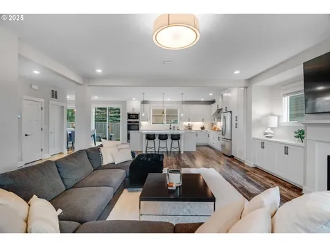 11389 NW Knightsview Lane Portland OR 97229
