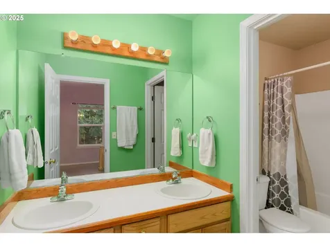 19756 SW Ashcroft Lane Beaverton OR 97003