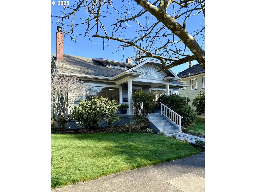 245 S Nebraska Street Portland OR 97239