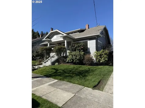 245 S Nebraska Street Portland OR 97239