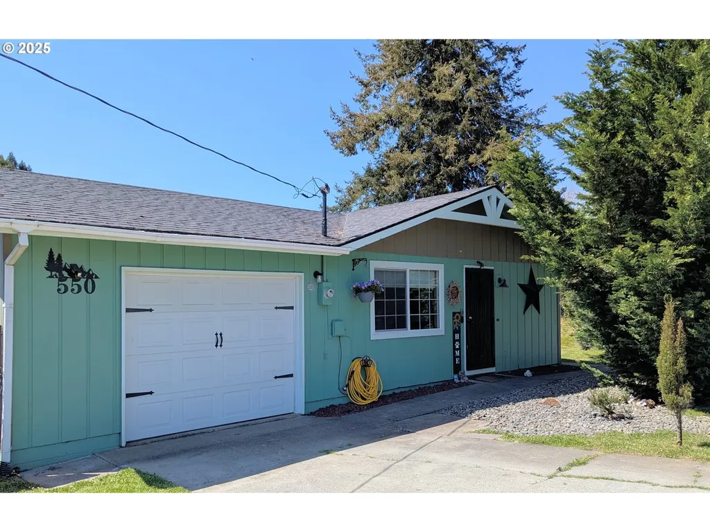 550 18th Street Myrtle Point OR 97458