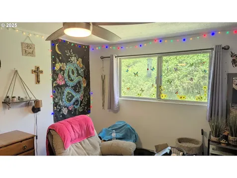 550 18th Street Myrtle Point OR 97458