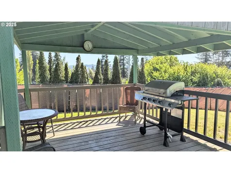 550 18th Street Myrtle Point OR 97458
